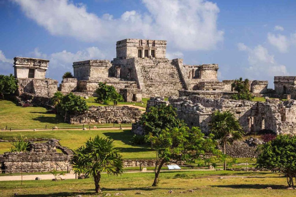 Explora la Maravilla Histórica de Tulum